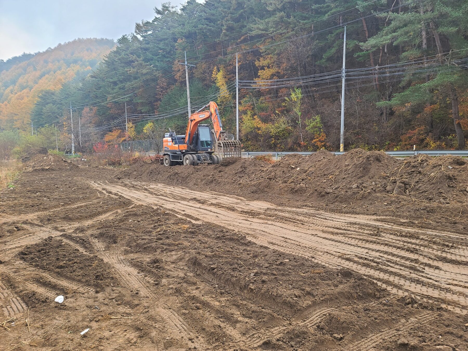 평창군 용평면 캠핑장 초기 토사 정리 작업