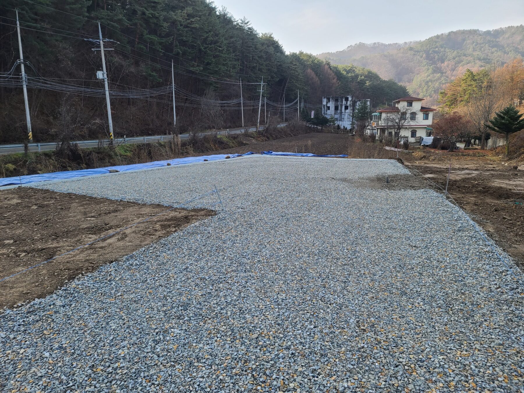 평창군 용평면 캠핑장 쇄석 포설 완료 구역