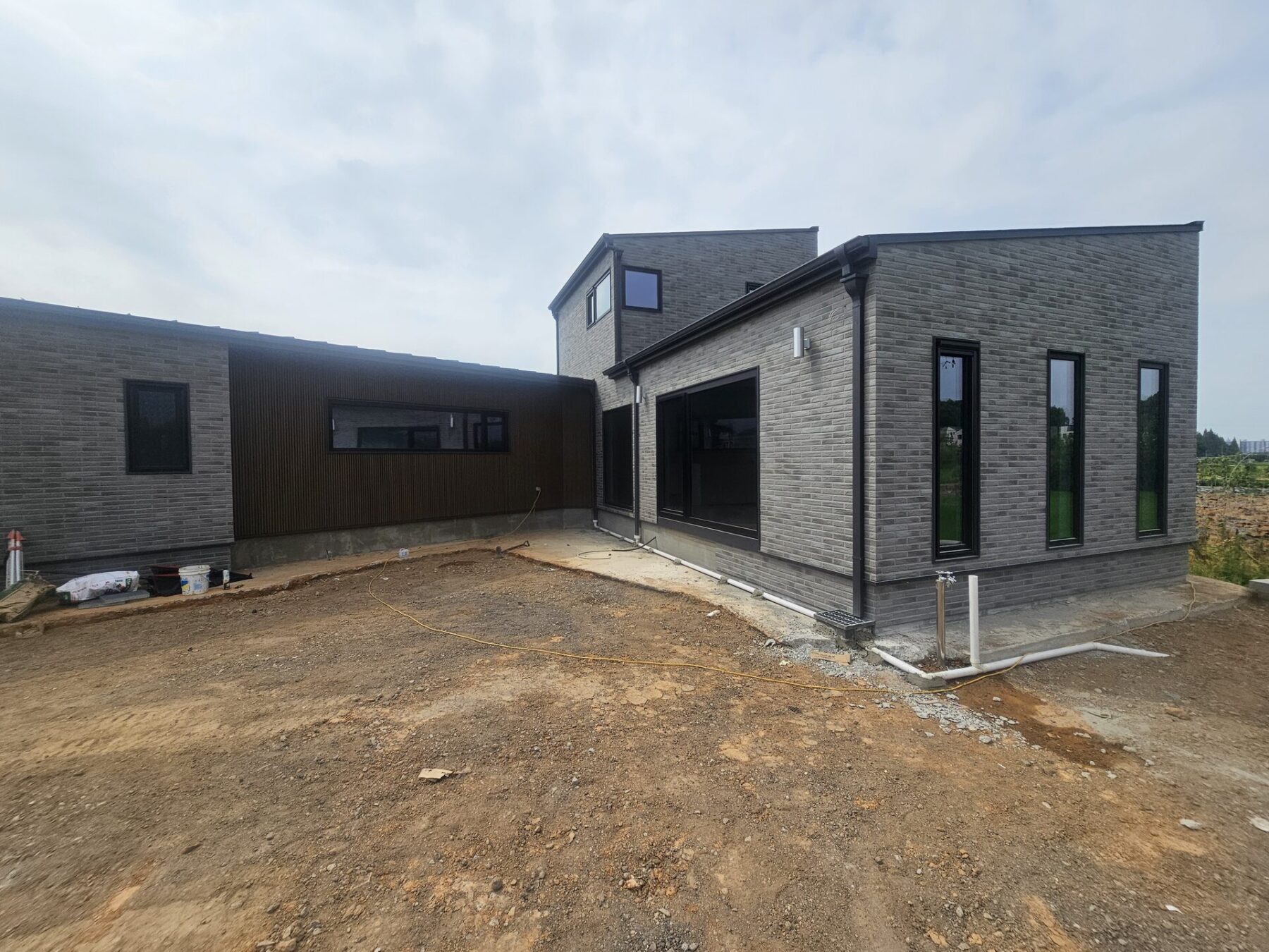 우수 오수관로 시공 후 부지 전경